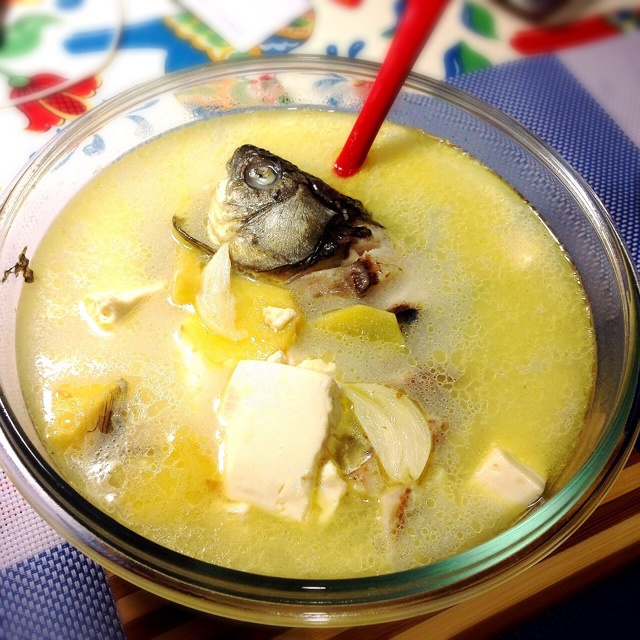 鲫鱼豆腐汤