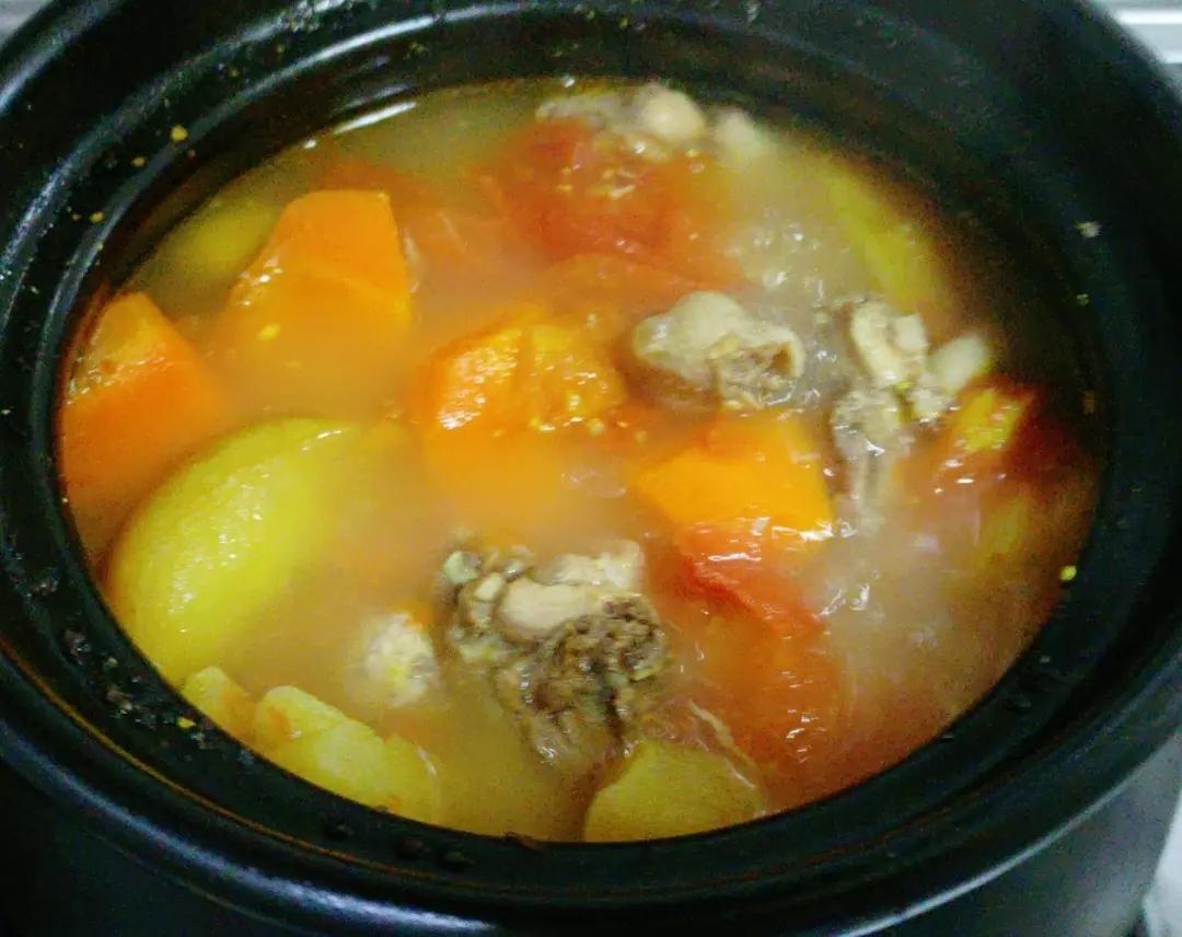 驱走感冒的维c鸡汤