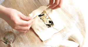 土耳其菠菜芝士煎饼的做法 步骤5