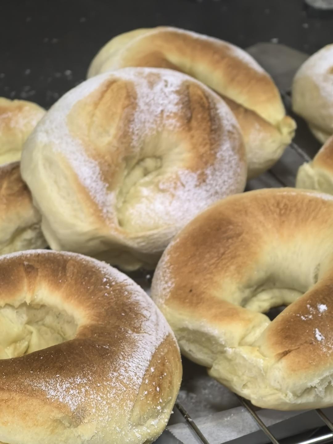 比云朵还软的牛奶面包，液种法甜面包太好吃了！