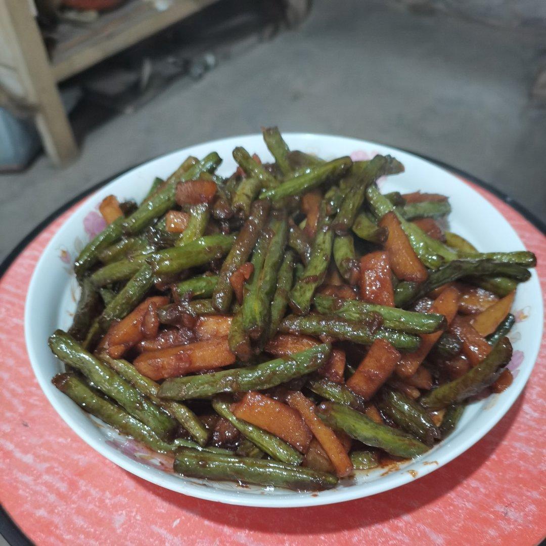 刀豆烧土豆-不是肉却比肉更好吃，做法太简单了，一看就会，上了桌大家抢着吃！