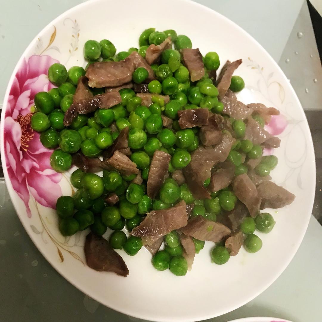 腊肉炒豌豆