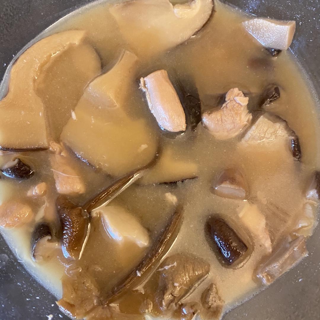 小鸡🍗炖蘑菇🍄（原创）