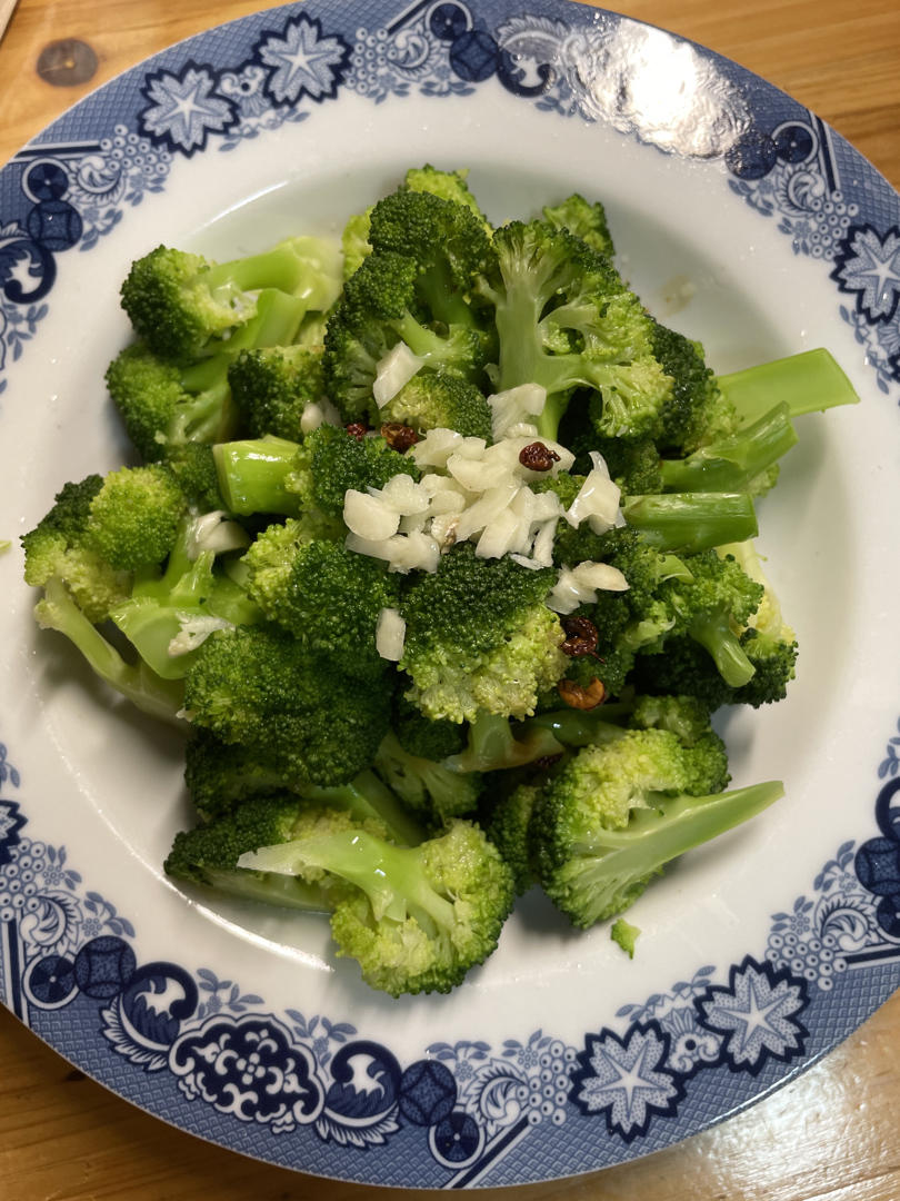 简单好吃的凉拌西兰花