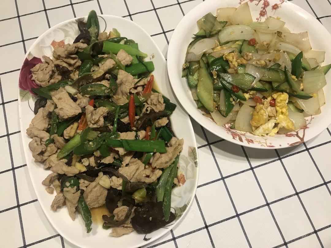 黄瓜洋葱炒鸡蛋