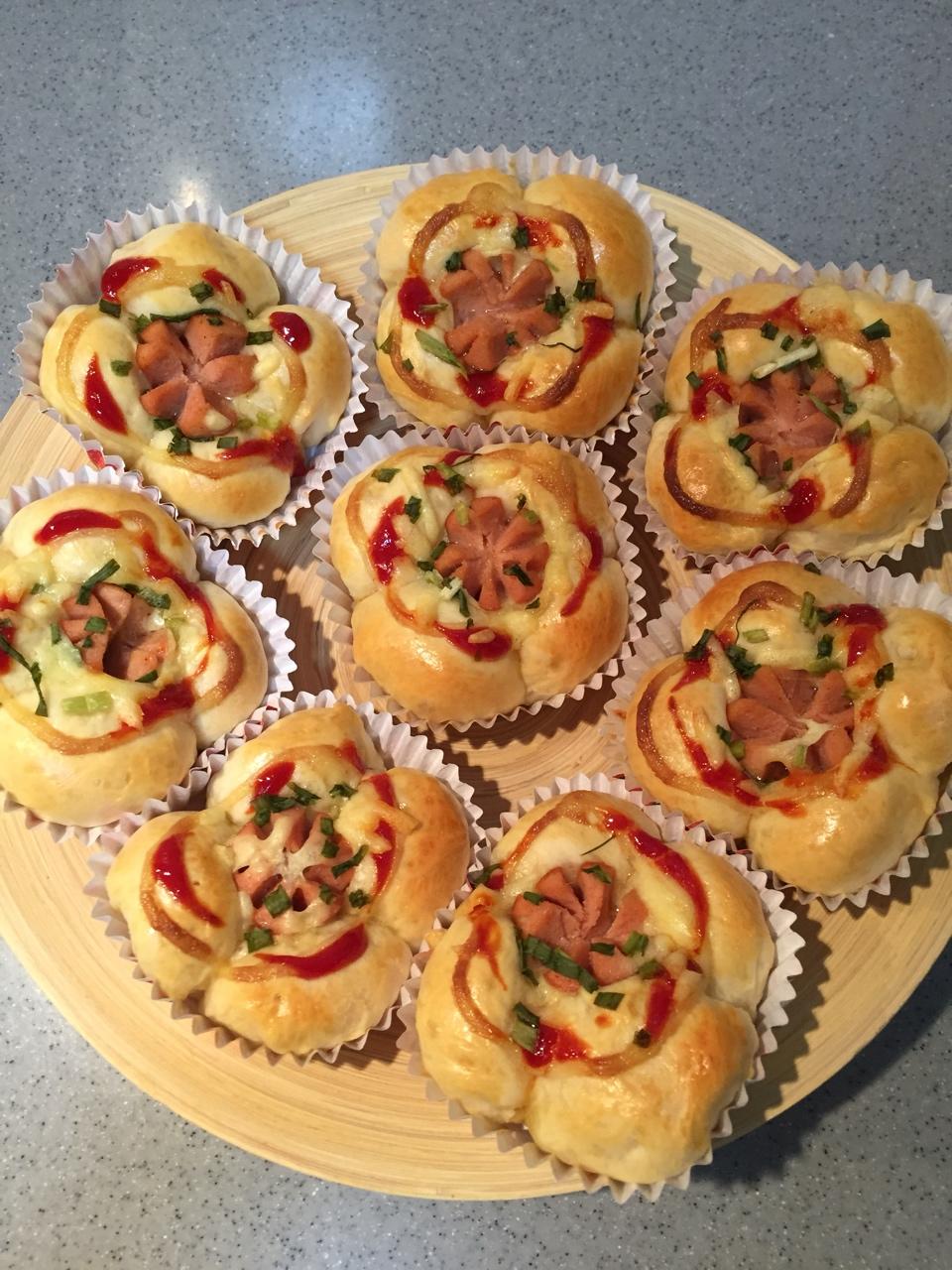 花朵香肠小餐包