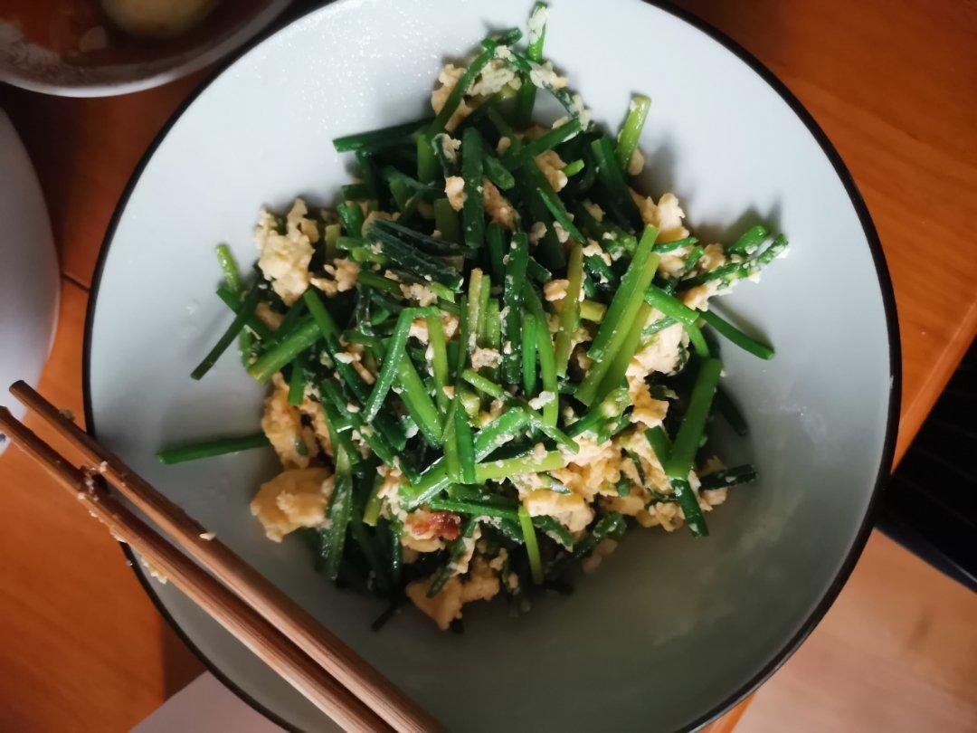 韭菜花炒鸡蛋
