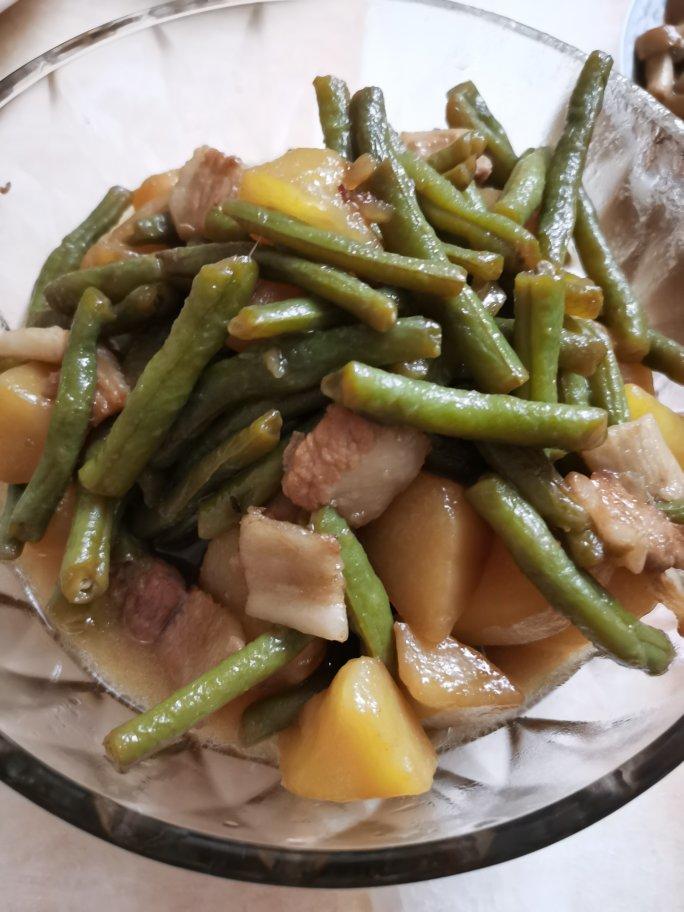 不吃两碗饭你找我！东北做法 酱炖芸豆土豆五花肉