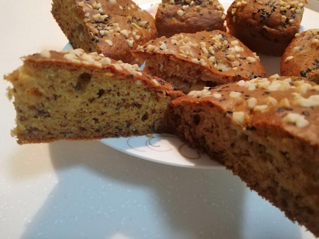 香蕉核桃蛋糕（低油少糖健康版）