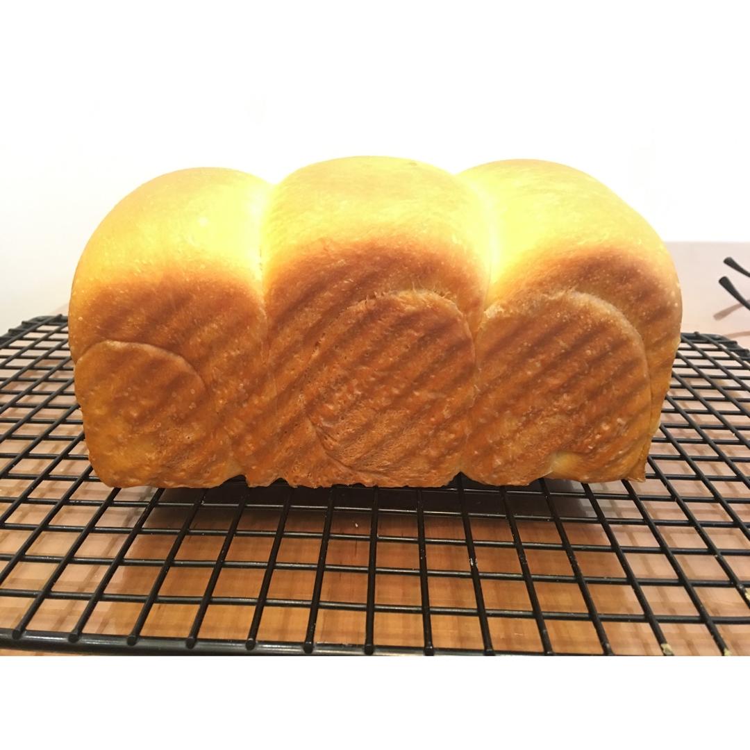 牛奶吐司