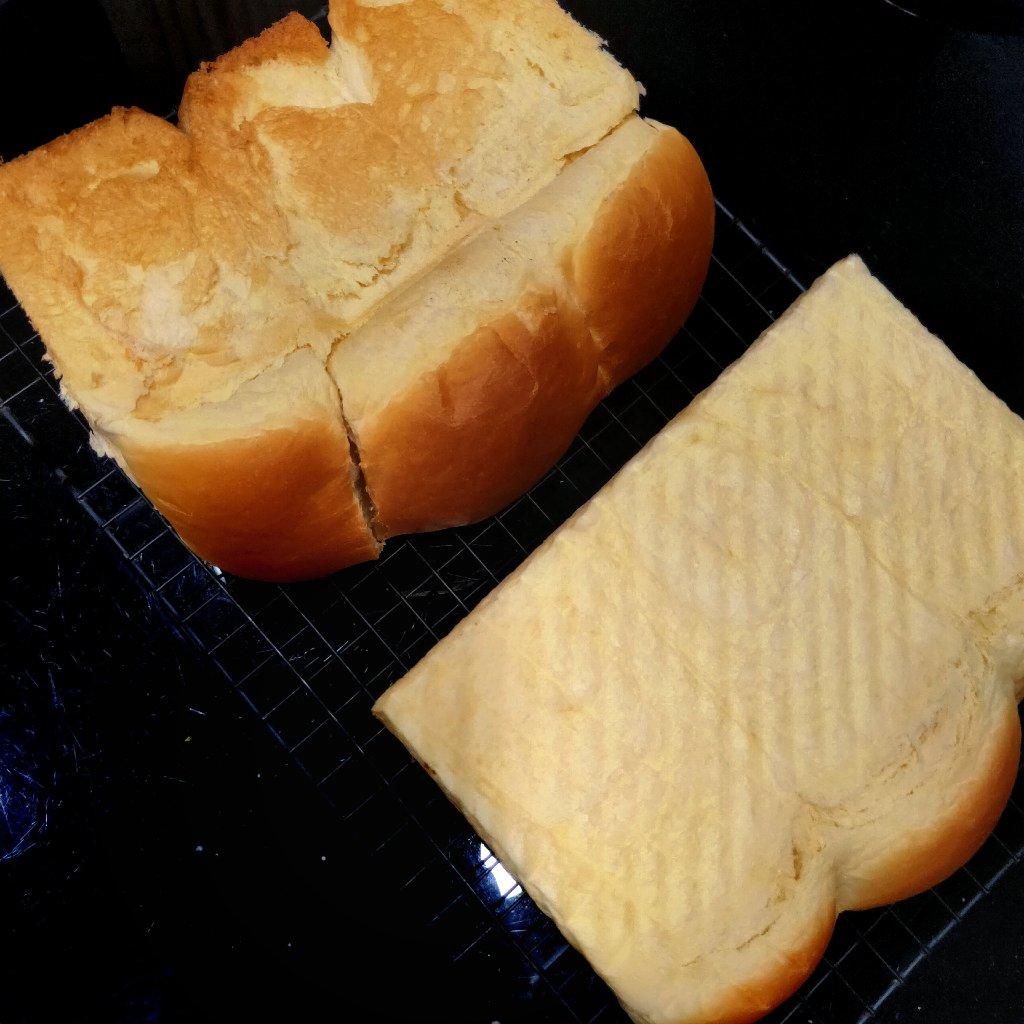 像吻到棉花的炼乳吐司
