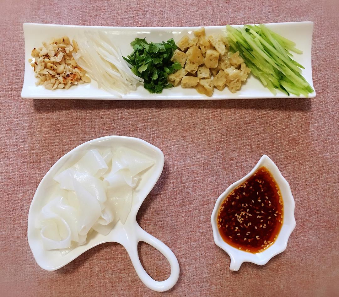 家常凉皮的做法(超详细)