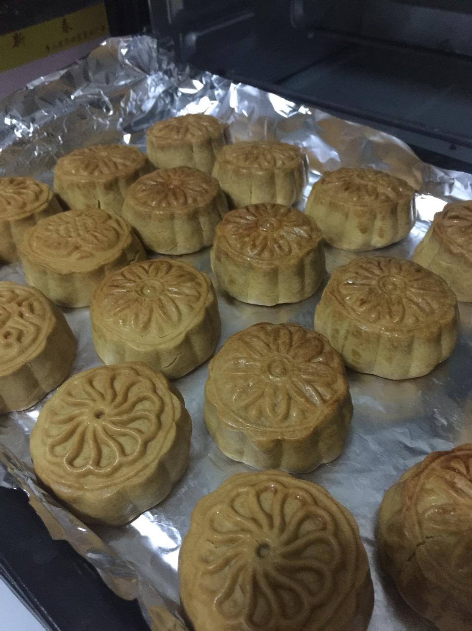 广式月饼——蛋黄莲蓉月饼