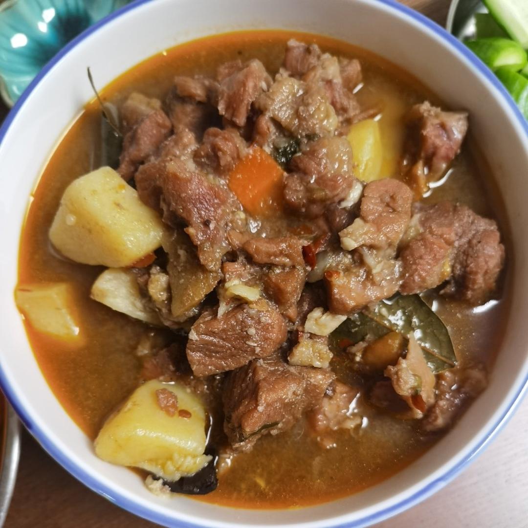 土豆焖牛腩