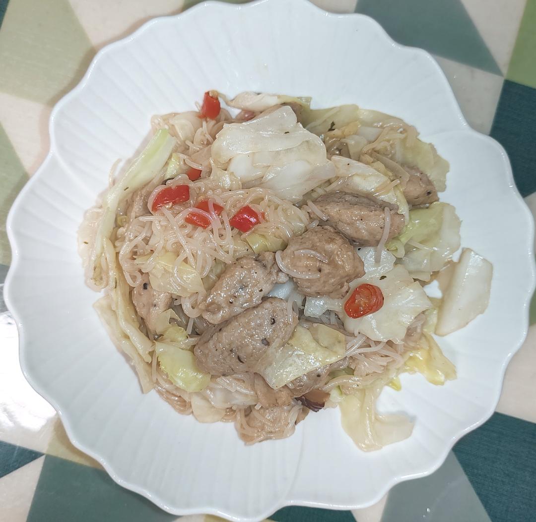包菜炒米粉