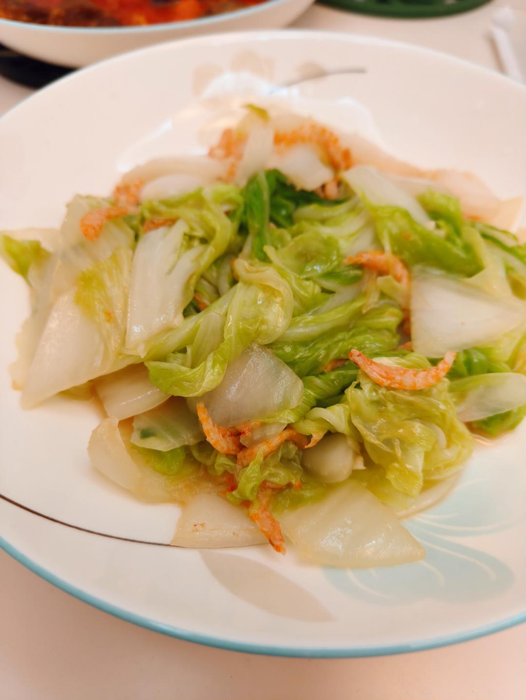 虾皮炒白菜，鲜的很啊