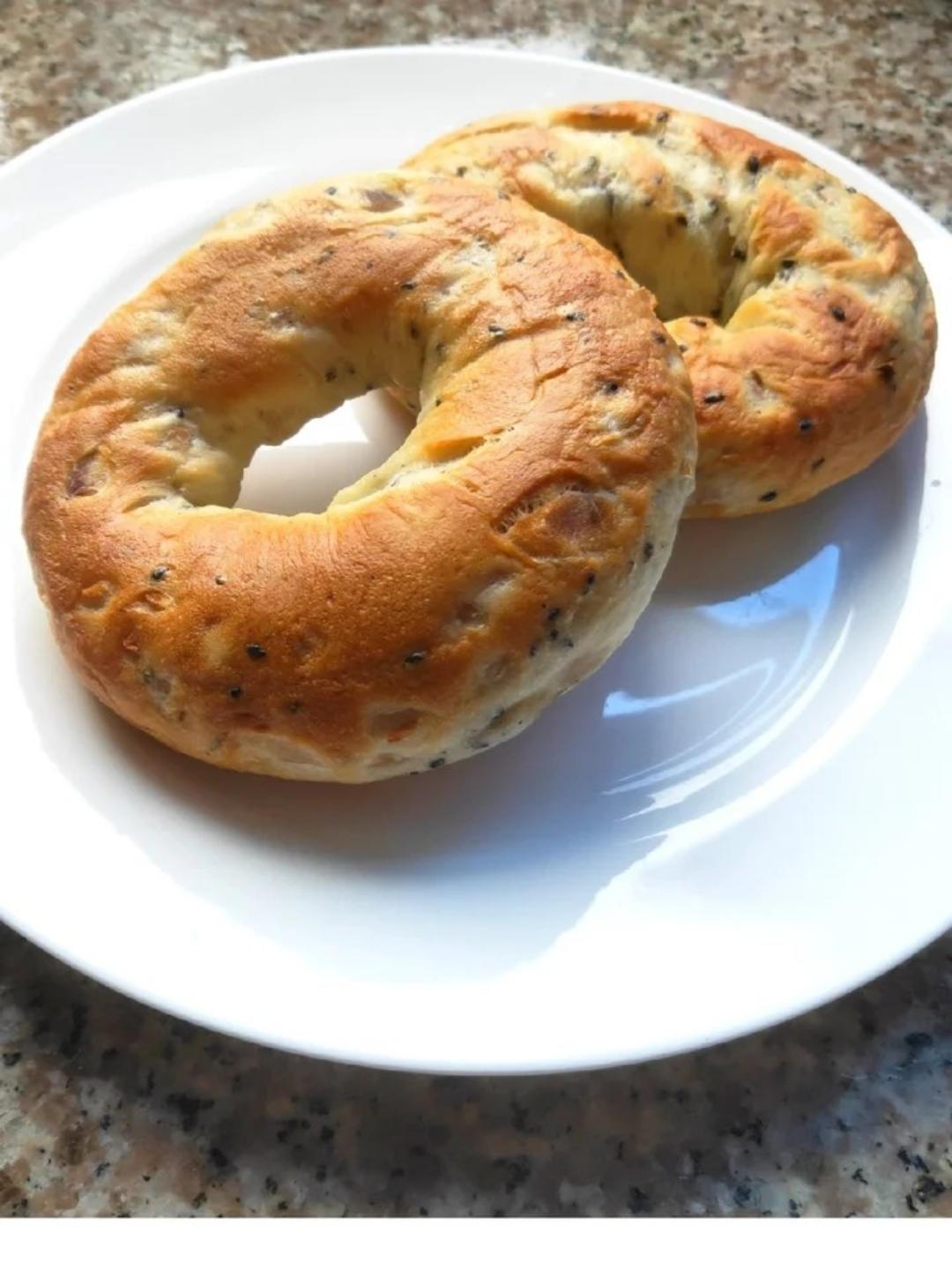 制作快！不用出膜，低脂好吃的面包就是它啦 | 贝果
