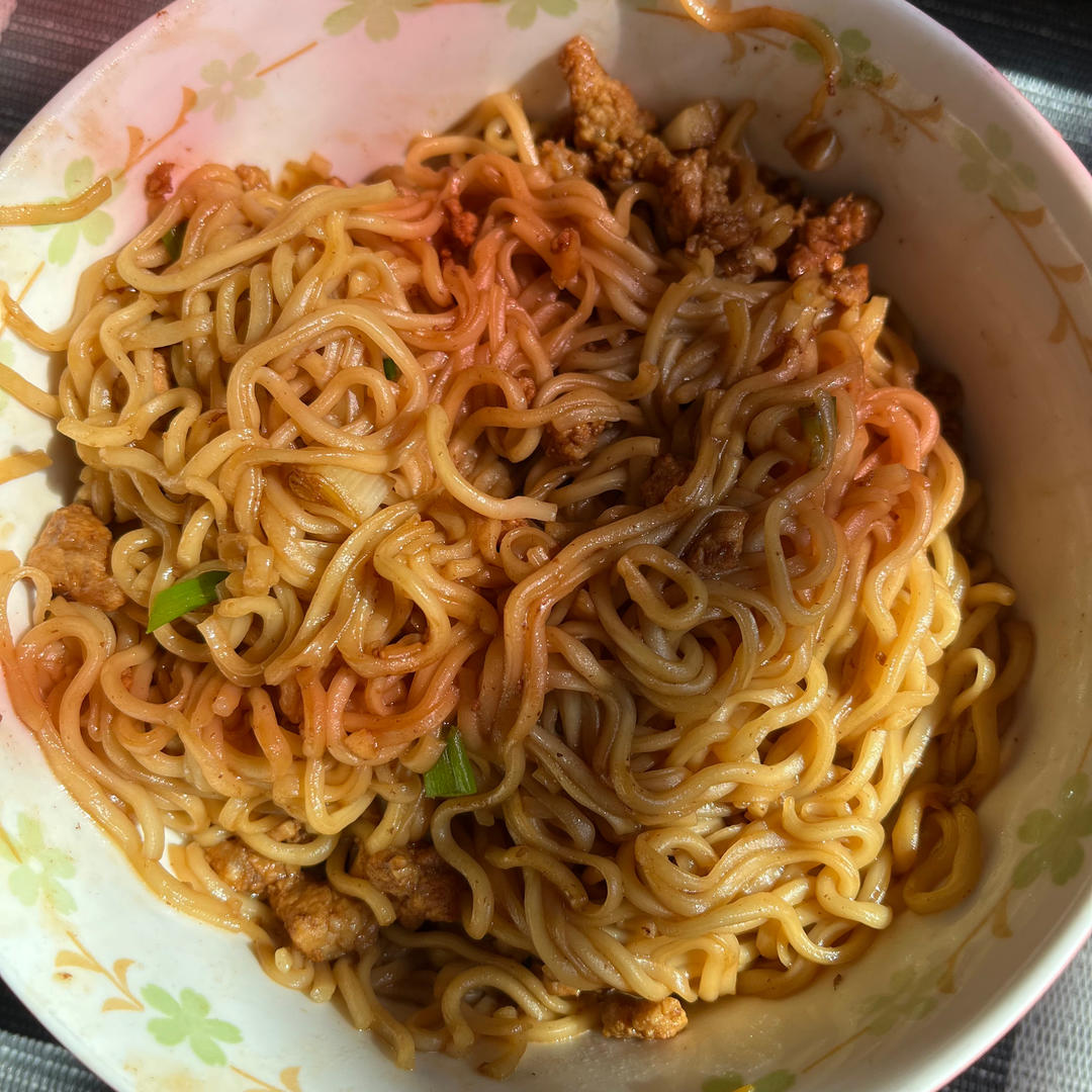 葱油肉末拌面