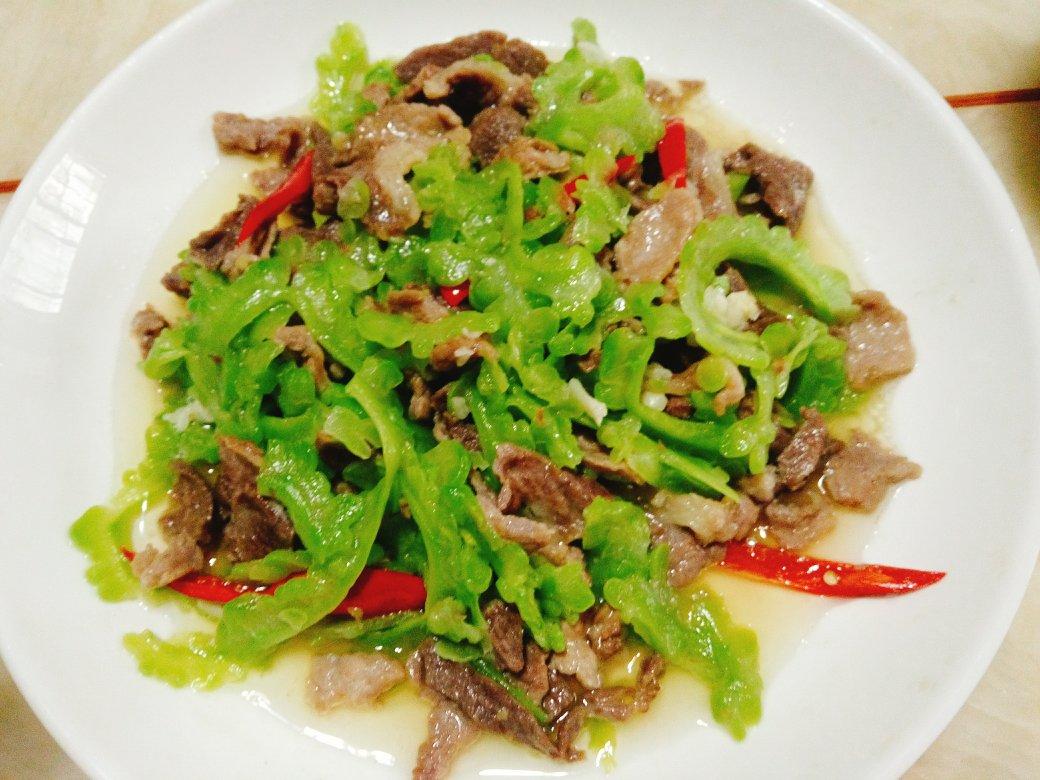 苦瓜炒肉片