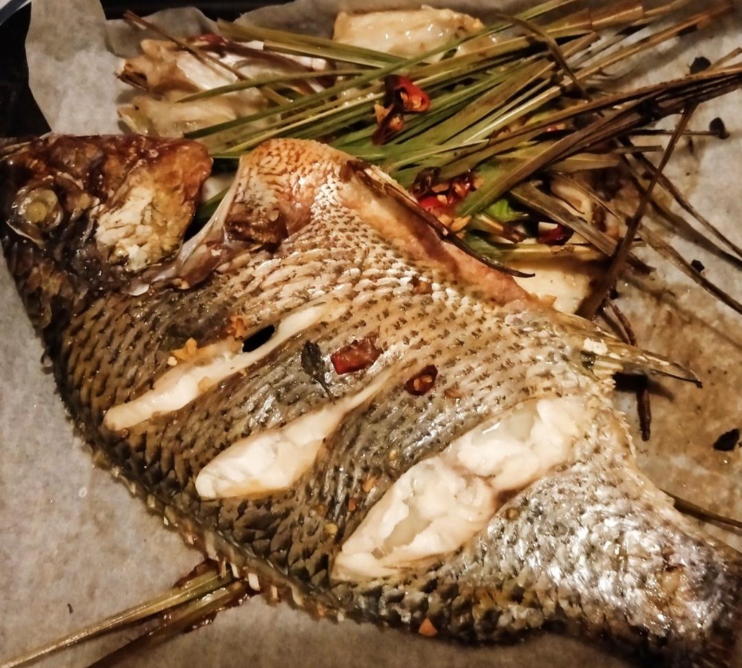 傣味香茅草烤鱼