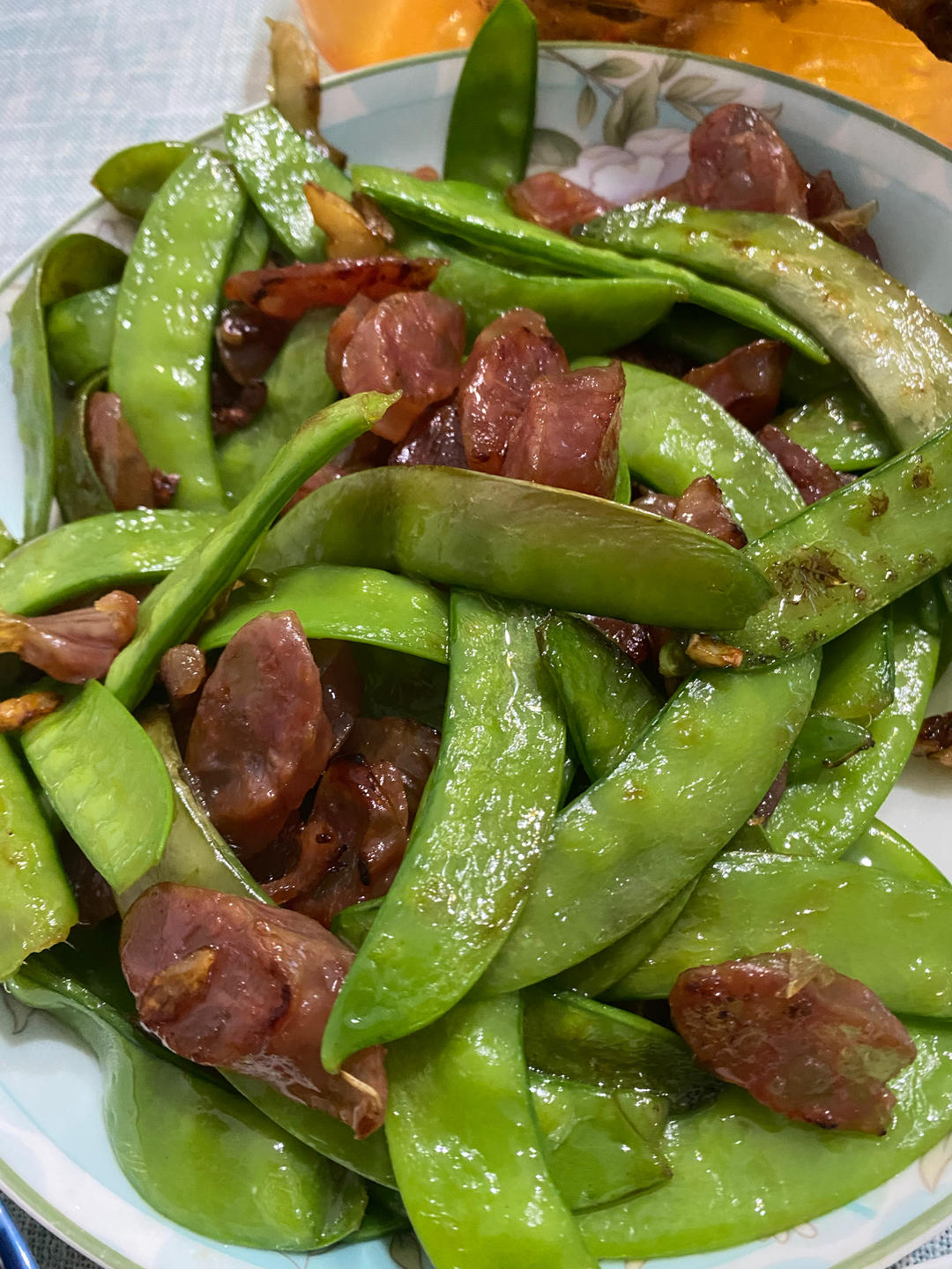 豌豆炒腊肠