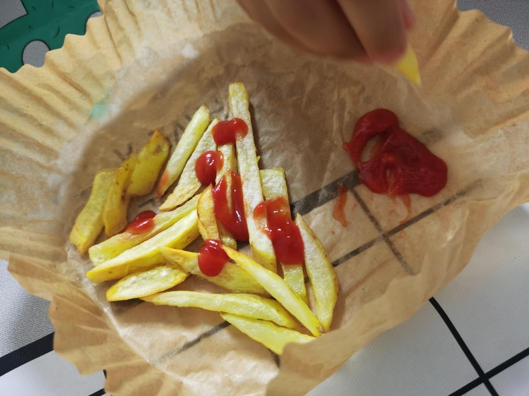 不用油也能炸出香脆好吃的薯条（空气炸锅版）