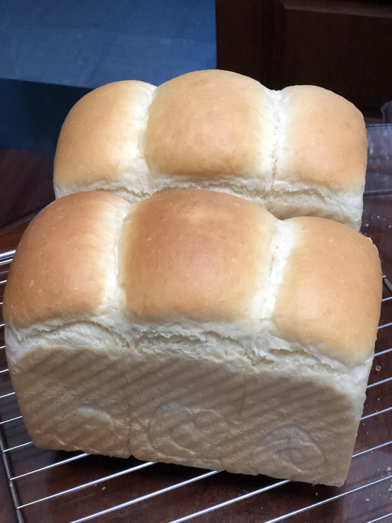 奶香纯粹的重料淡奶油吐司