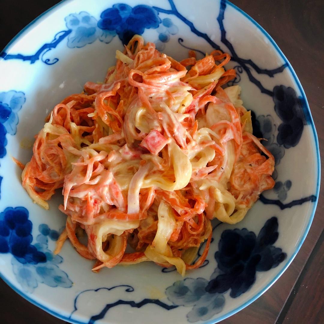 胡萝卜蟹柳丝温沙拉【健康小食】
