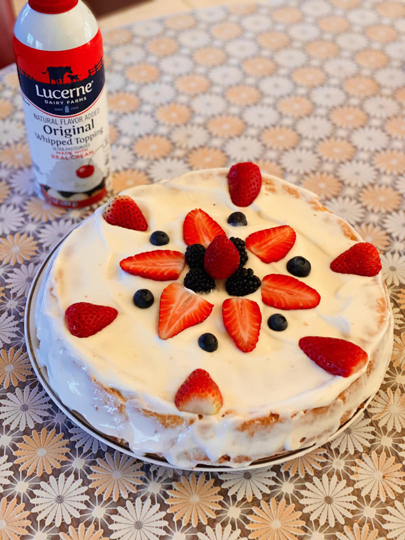 1周岁生日蛋糕（无糖香蕉戚风+无糖希腊酸奶抹面）