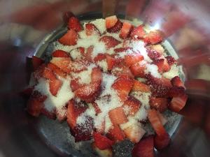 自制草莓酱巧克力奶油千层的做法 步骤2