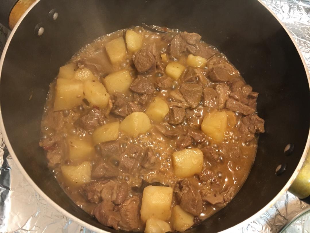 羊肉焖土豆