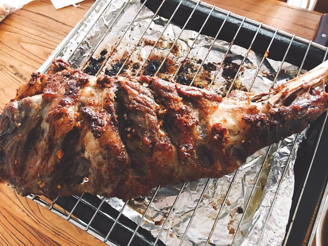 外酥里嫩好吃到尖叫【蒜香孜然烤羊腿】