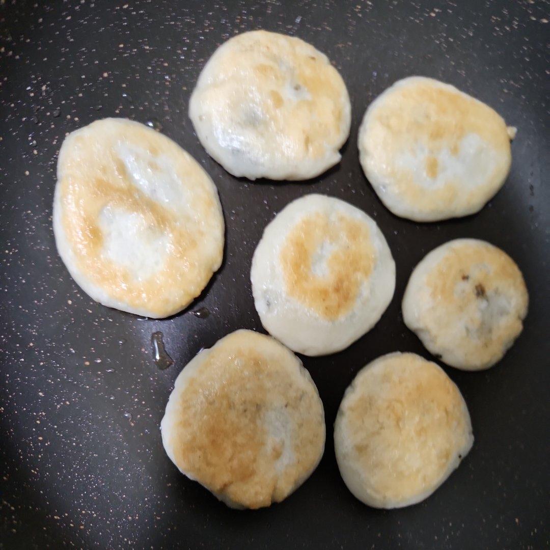 芝麻馅糯米饼