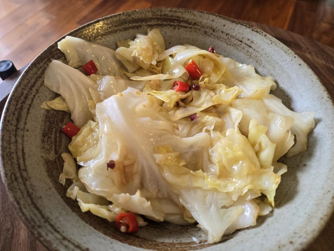 厨师长教你：“手撕包菜”的家常做法,简单又不失美味