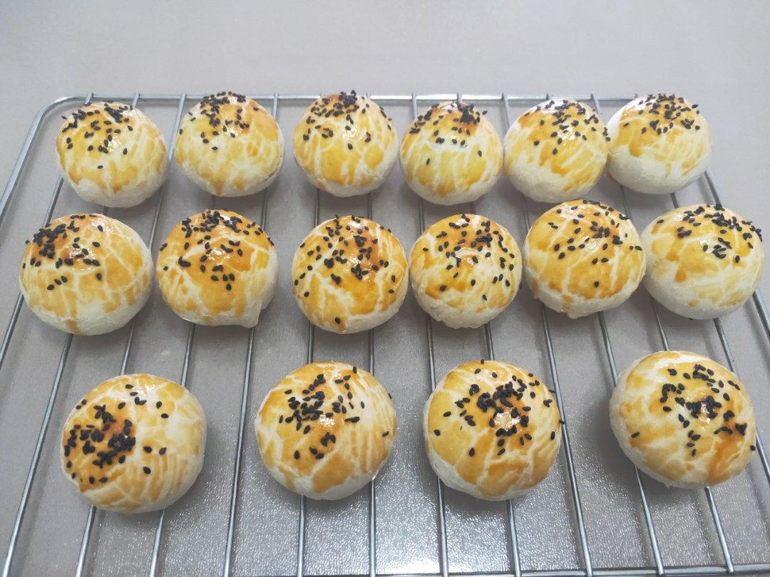 蛋黄酥，红豆酥，绿豆酥