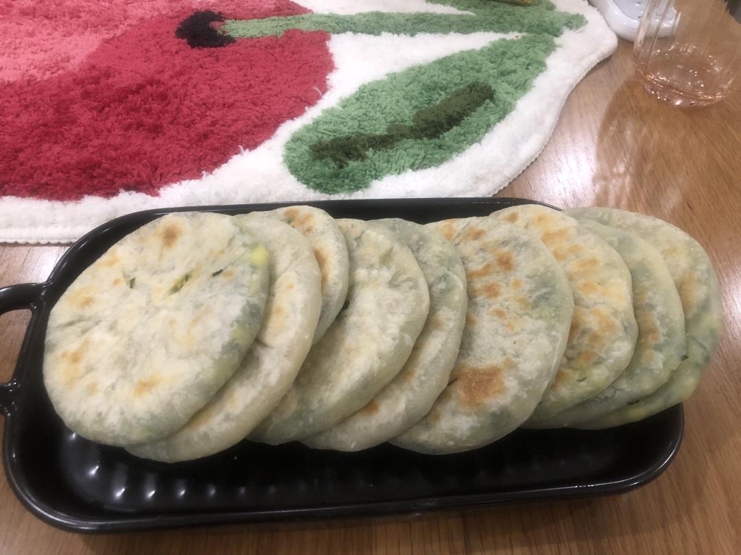 皮薄如纸全烫面韭菜饼