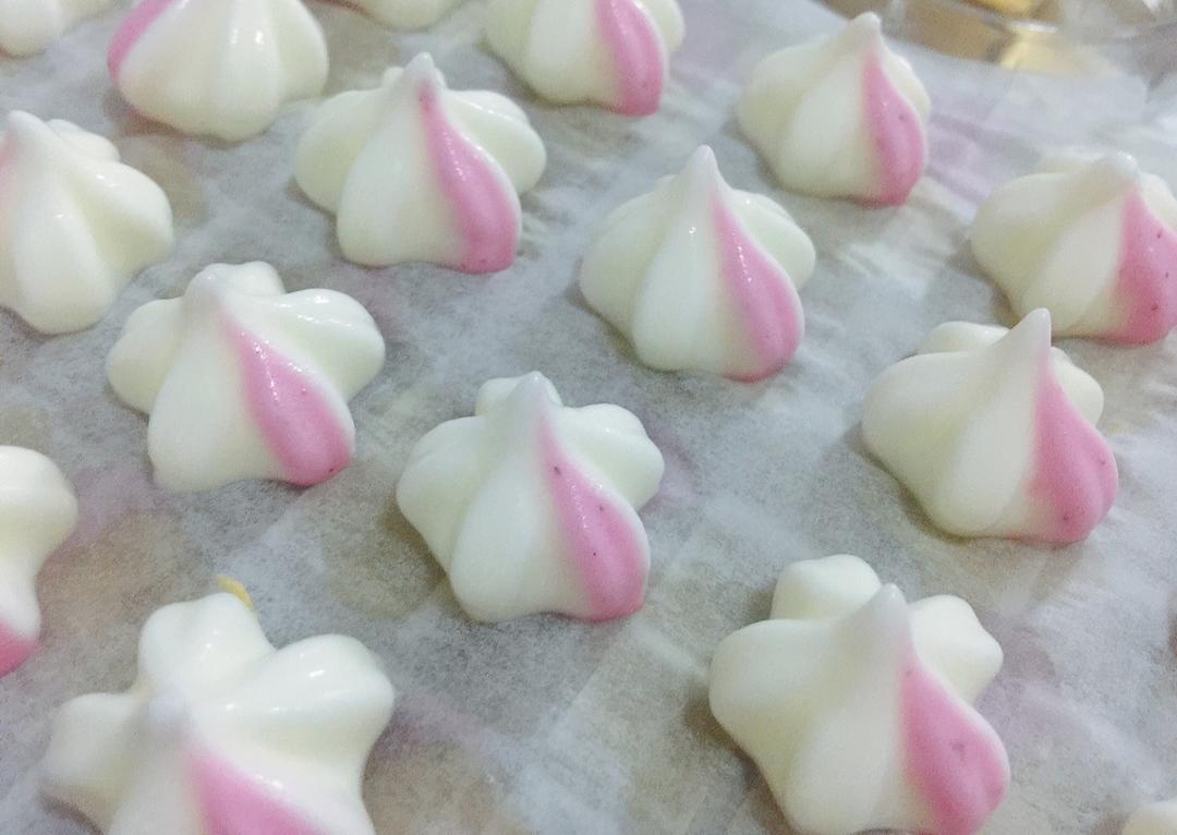 迷人的火龙果溶豆酸奶溶豆宝宝辅食