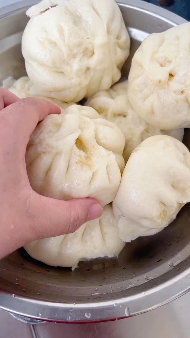 发面只要加这一样，即使冬天也可快速发满盆