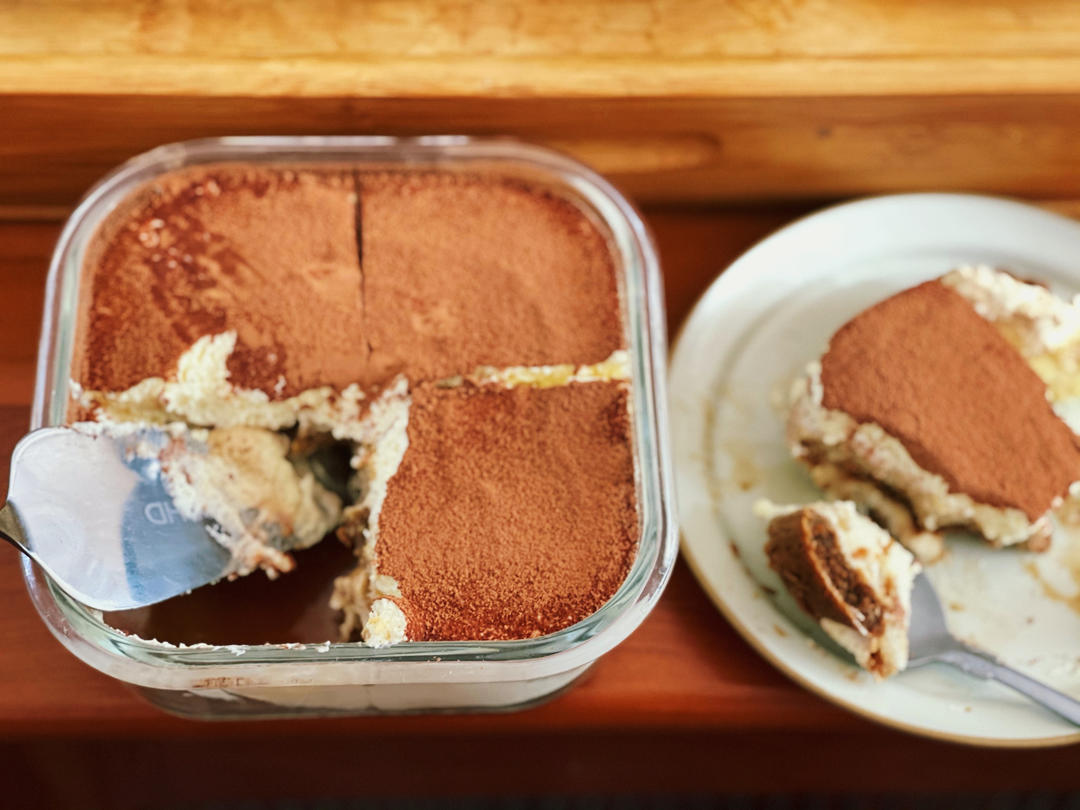 在欧洲学会的经典版提拉米苏