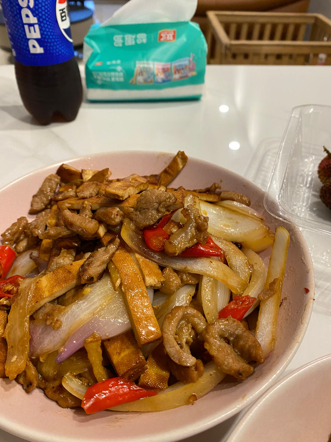 做法简单却香辣美味的香干炒肉