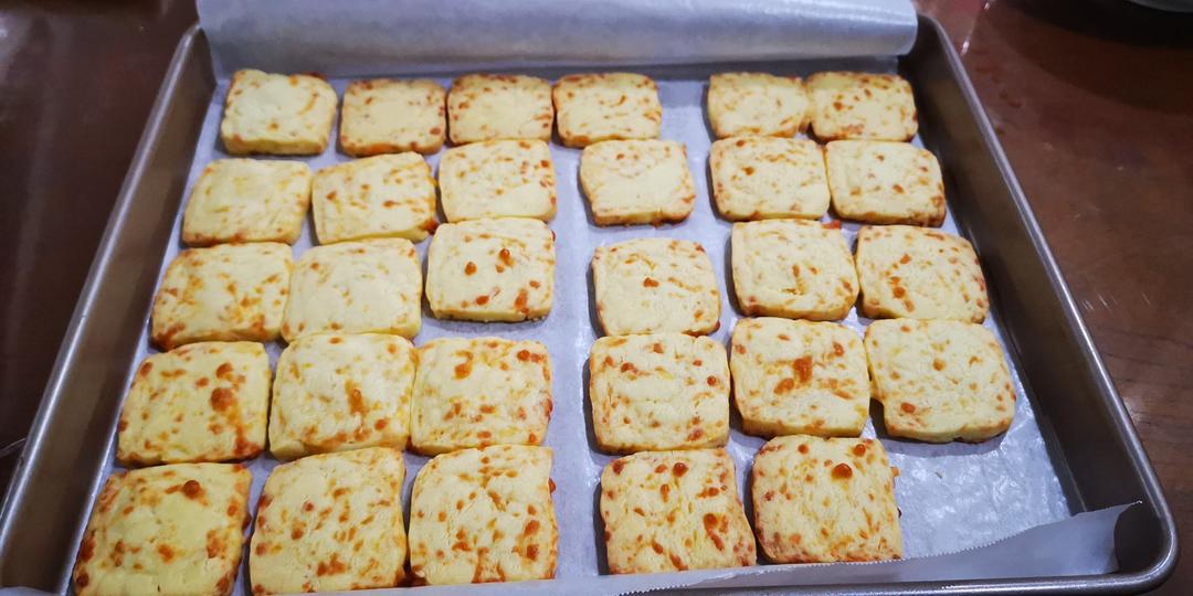 新手简单易学黄金芝士曲奇（咸味的小饼干）