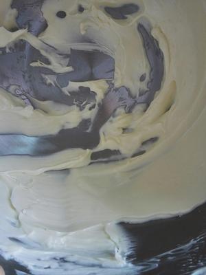三伏天淡奶油抹面不化的快手办法----淡奶油霜／拯救打坏的淡奶油的做法 步骤3