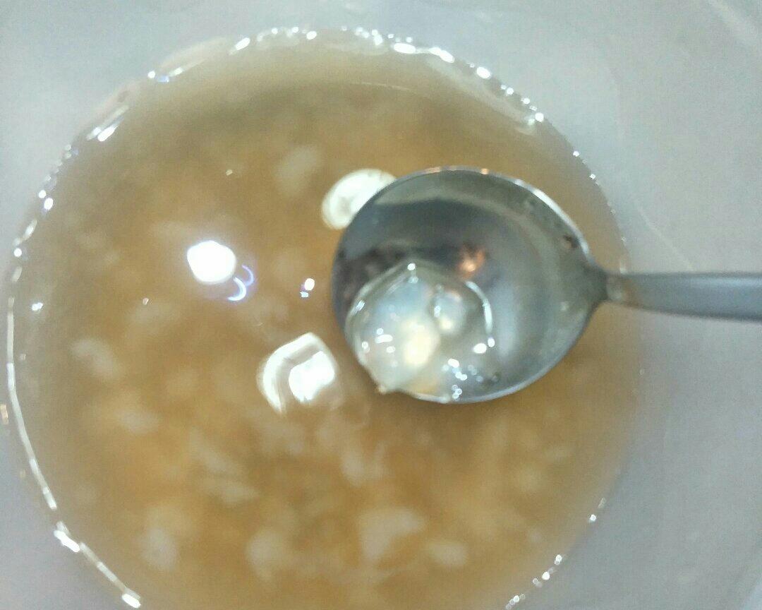 酸梅汤泡凉粉的做法