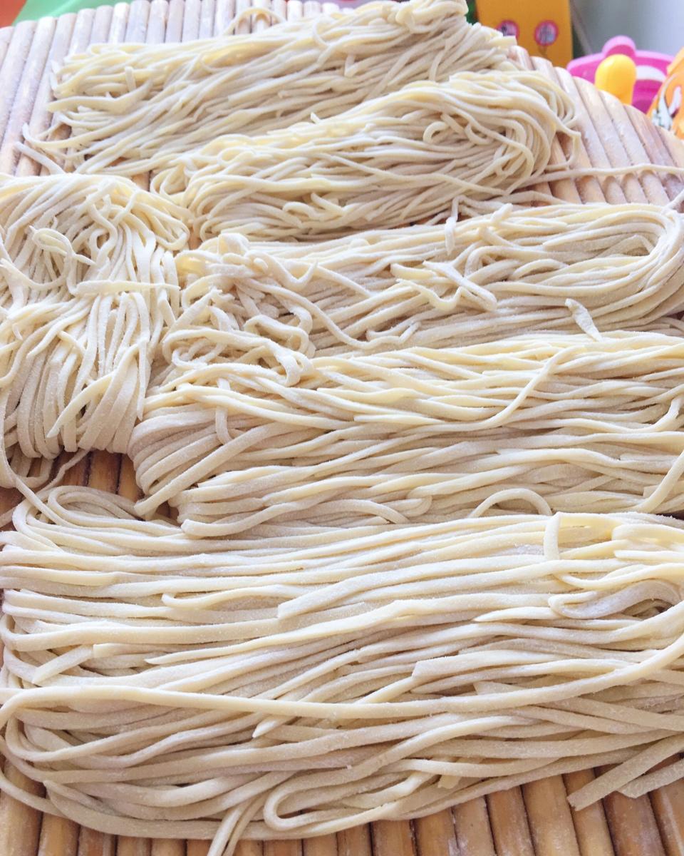 云淡风轻_1xei做的手擀面