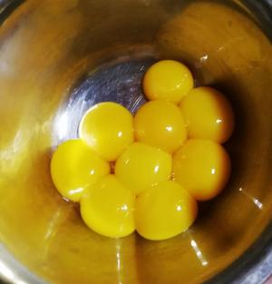 零失败的蛋黄溶豆（6个月以上宝宝辅食）的做法 步骤1