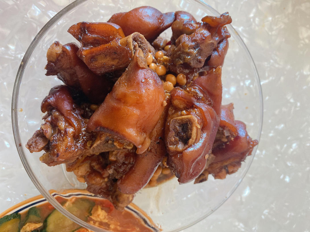 酱香黄豆焖猪脚