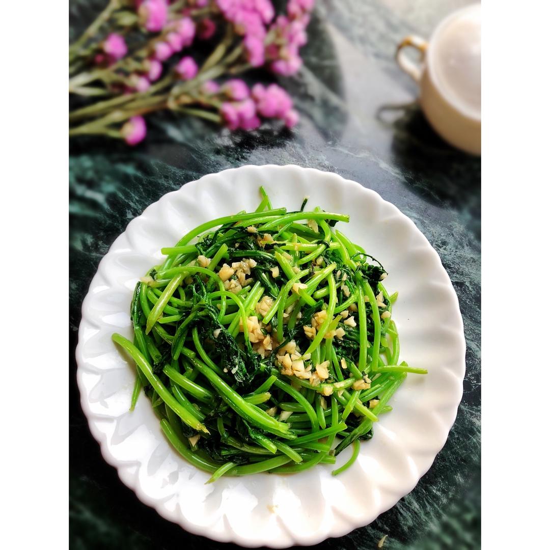 简单快手：蒜蓉茼蒿