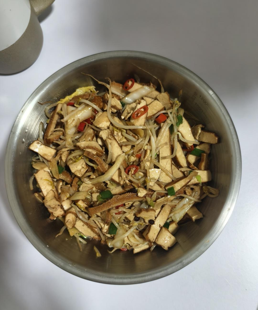 豆芽炒香干