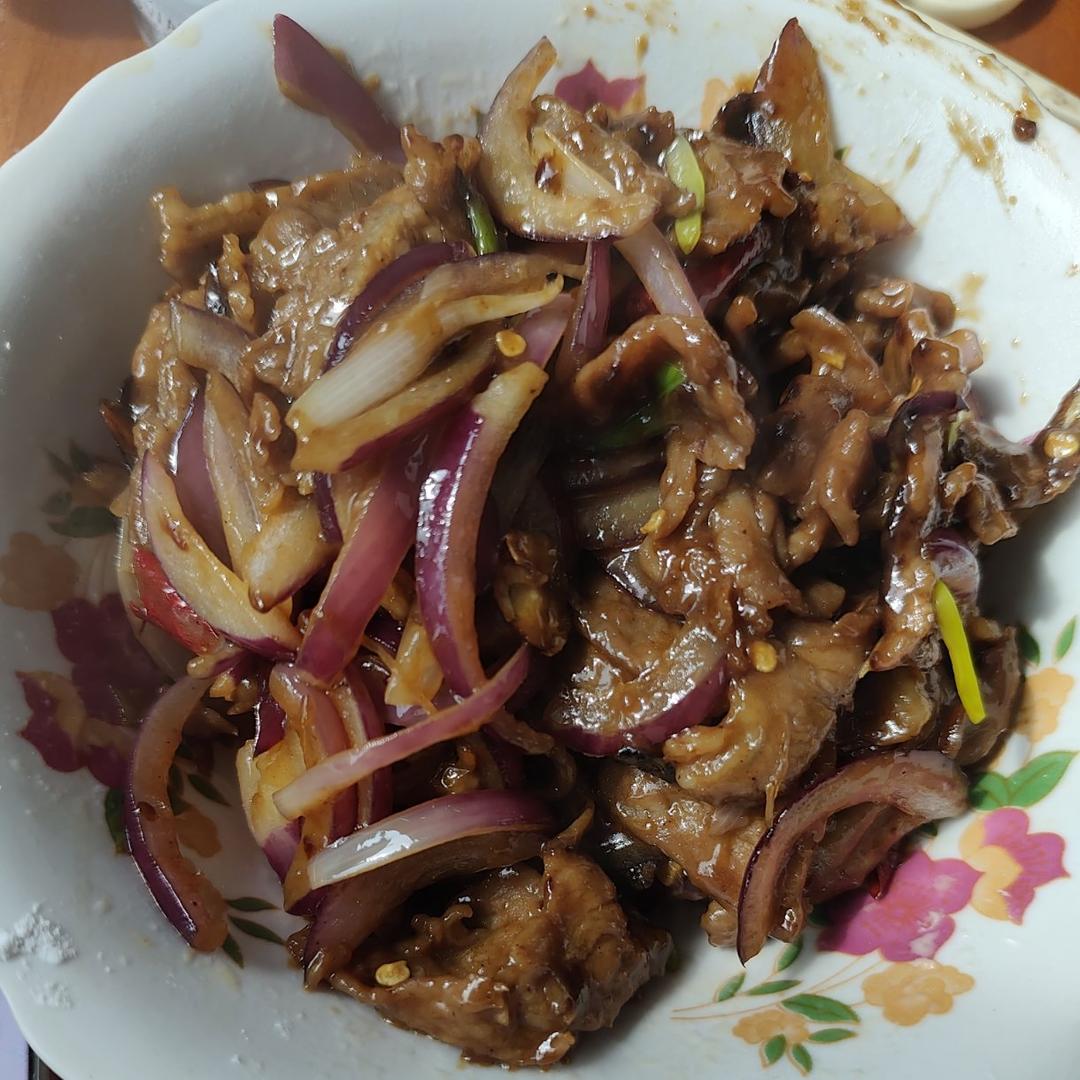 老少皆宜的一道“青椒洋葱爆炒牛肉”