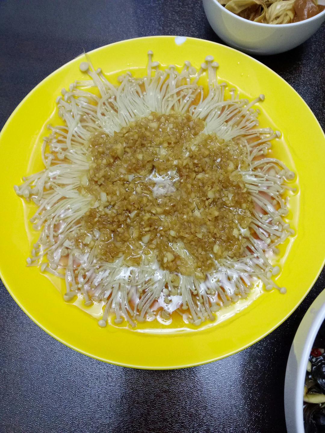 蒜蓉蒸金针菇